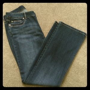 WHBM Boot Leg Short Jeans Dark Wash